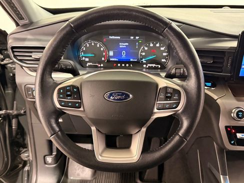 Certified 2022 Ford Explorer XLT w/ Equipment Group 202A image 22