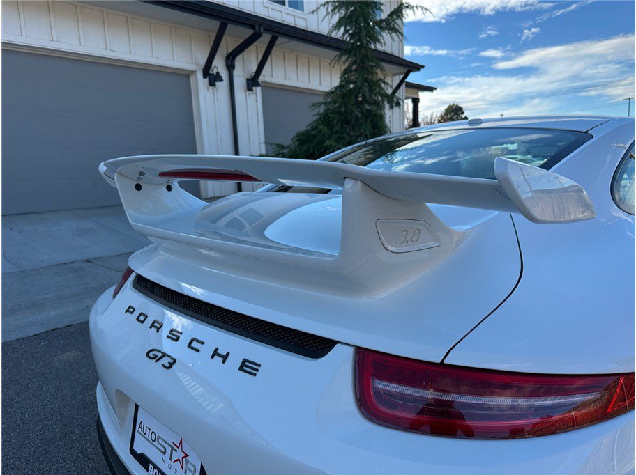 Used 2014 Porsche 911 GT3 w/ Carbon Interior Package RWD image 42