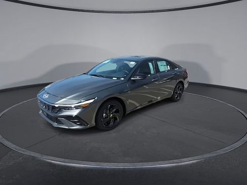 New 2026 Hyundai Elantra SEL Sport Premium FWD image 5
