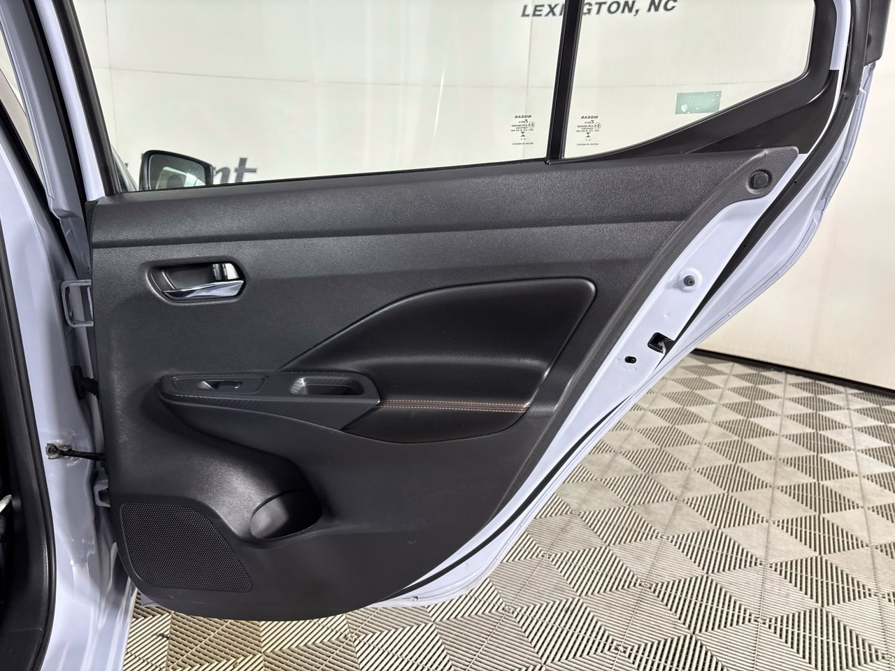 Used 2024 Nissan Versa SR FWD image 25