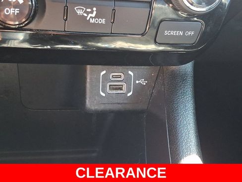 Used 2024 Jeep Compass Latitude AWD/4WD image 23