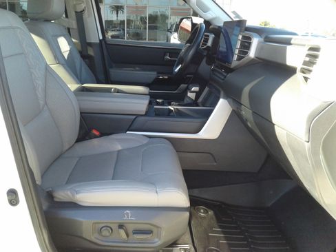 Used 2022 Toyota Tundra Limited image 10