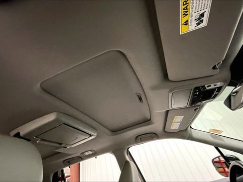 Used 2020 Honda Pilot Elite image 22