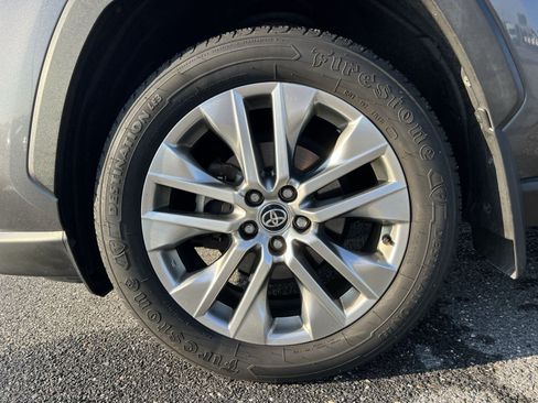 Used 2020 Toyota RAV4 XLE Premium AWD/4WD image 12