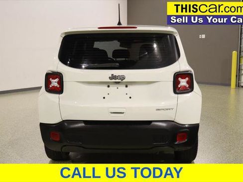 Used 2019 Jeep Renegade Sport w/ UConnect 7.0 Group FWD image 7