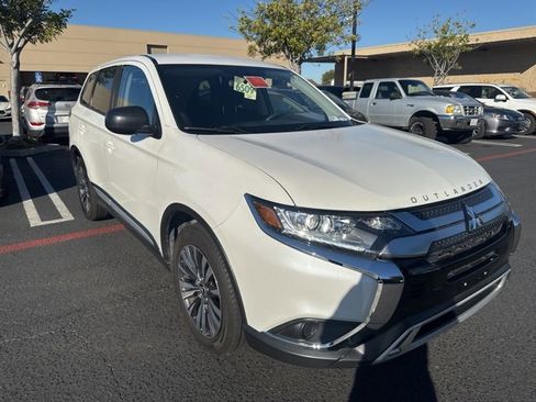 Used 2020 Mitsubishi Outlander ES image 4