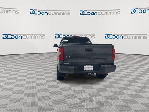 Used 2020 Toyota Tundra SR5 w/ SR5 Convenience Package AWD/4WD image 7
