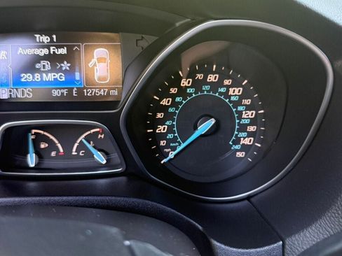 Used 2012 Ford Focus Titanium FWD image 29