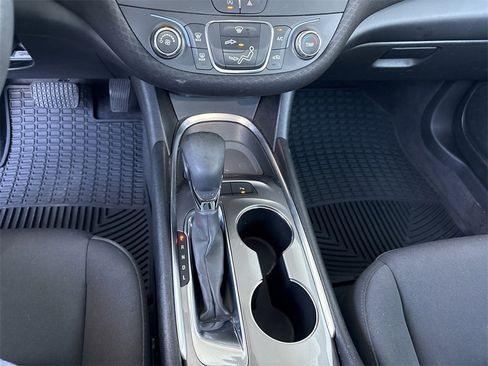 Used 2021 Chevrolet Malibu LS image 26