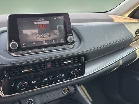 Used 2021 Nissan Rogue SV w/ Premium Package image 20