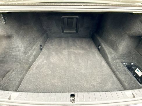 Used 2018 BMW 740i xDrive image 27