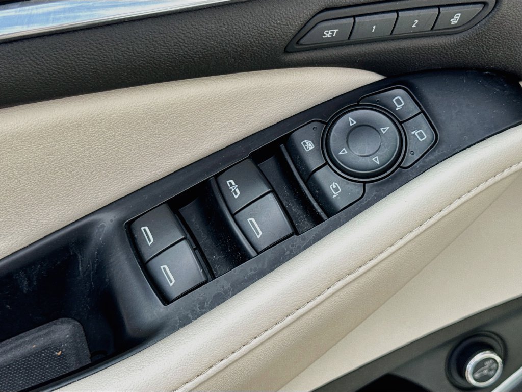 Used 2023 Buick Enclave Avenir w/ Trailering Package, 5000 lbs. AWD/4WD image 16