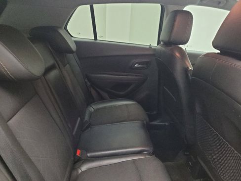 Used 2020 Chevrolet Trax LT w/ Driver Confidence Package AWD/4WD image 19