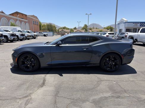 Used 2021 Chevrolet Camaro LT w/ RS Package RWD image 5