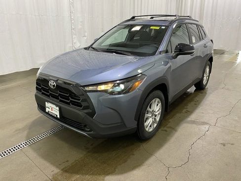 New 2026 Toyota Corolla Cross LE w/ Moonroof Package image 7