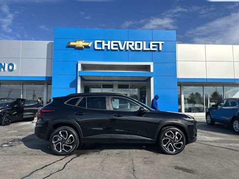 Certified 2024 Chevrolet Trax RS w/ Sunroof Package image 1