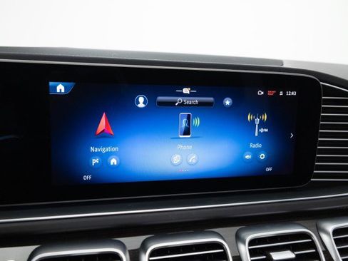 Used 2024 Mercedes-Benz GLS 63 AMG 4MATIC image 34