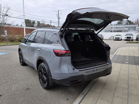 Used 2026 INFINITI QX60 Sport w/ Dark Cargo Package image 19