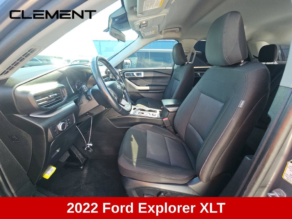 Used 2022 Ford Explorer XLT AWD/4WD image 4