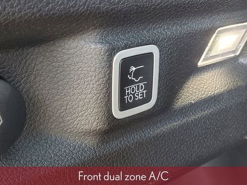 Used 2024 Jeep Grand Cherokee L Altitude AWD/4WD image 11
