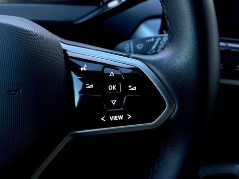 Certified 2023 Volkswagen ID.4 Pro image 24