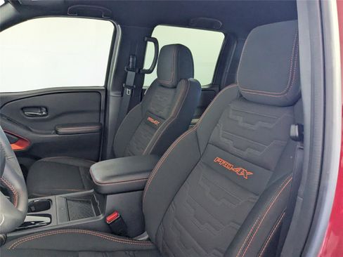 Used 2025 Nissan Frontier PRO-4X w/ Pro Convenience Package image 10