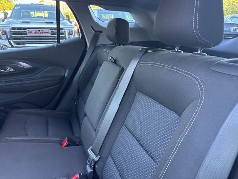 Used 2023 GMC Terrain SLE w/ Driver Convenience Package image 24