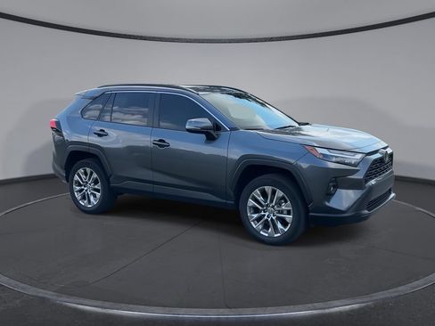 Used 2023 Toyota RAV4 XLE Premium FWD image 2
