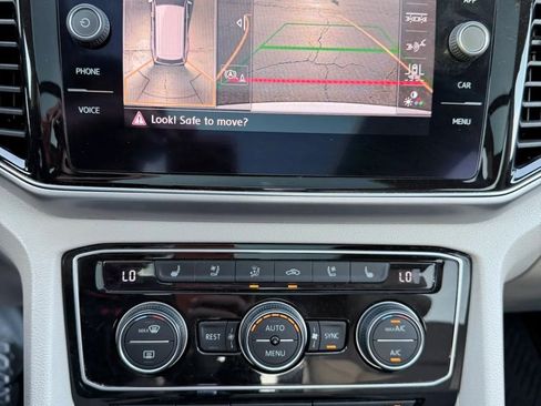 Used 2018 Volkswagen Atlas SEL Premium image 12