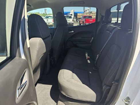 Used 2020 Chevrolet Colorado LT image 16