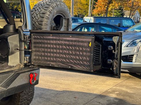 Used 2013 Jeep Wrangler Unlimited Rubicon w/ Dual Top Group image 16