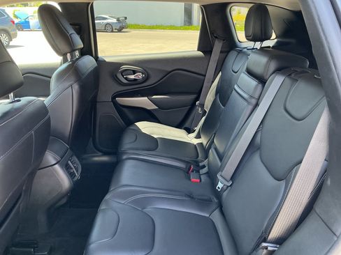 Used 2017 Jeep Cherokee High Altitude AWD/4WD image 11