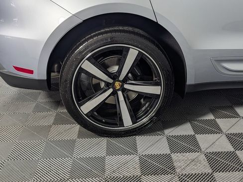 New 2026 Porsche Macan AWD/4WD image 13