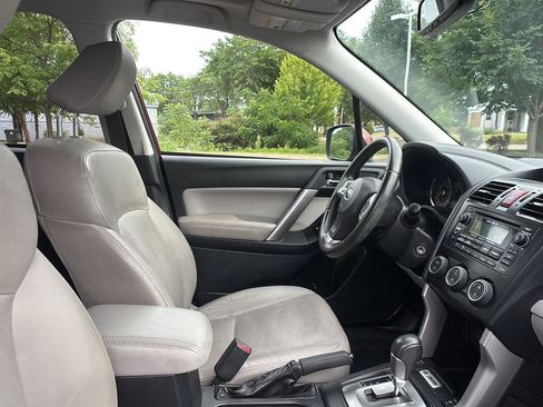 Used 2014 Subaru Forester 2.5i Limited AWD/4WD image 23