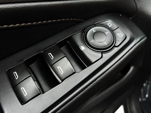 Used 2018 Chevrolet Traverse LS image 14