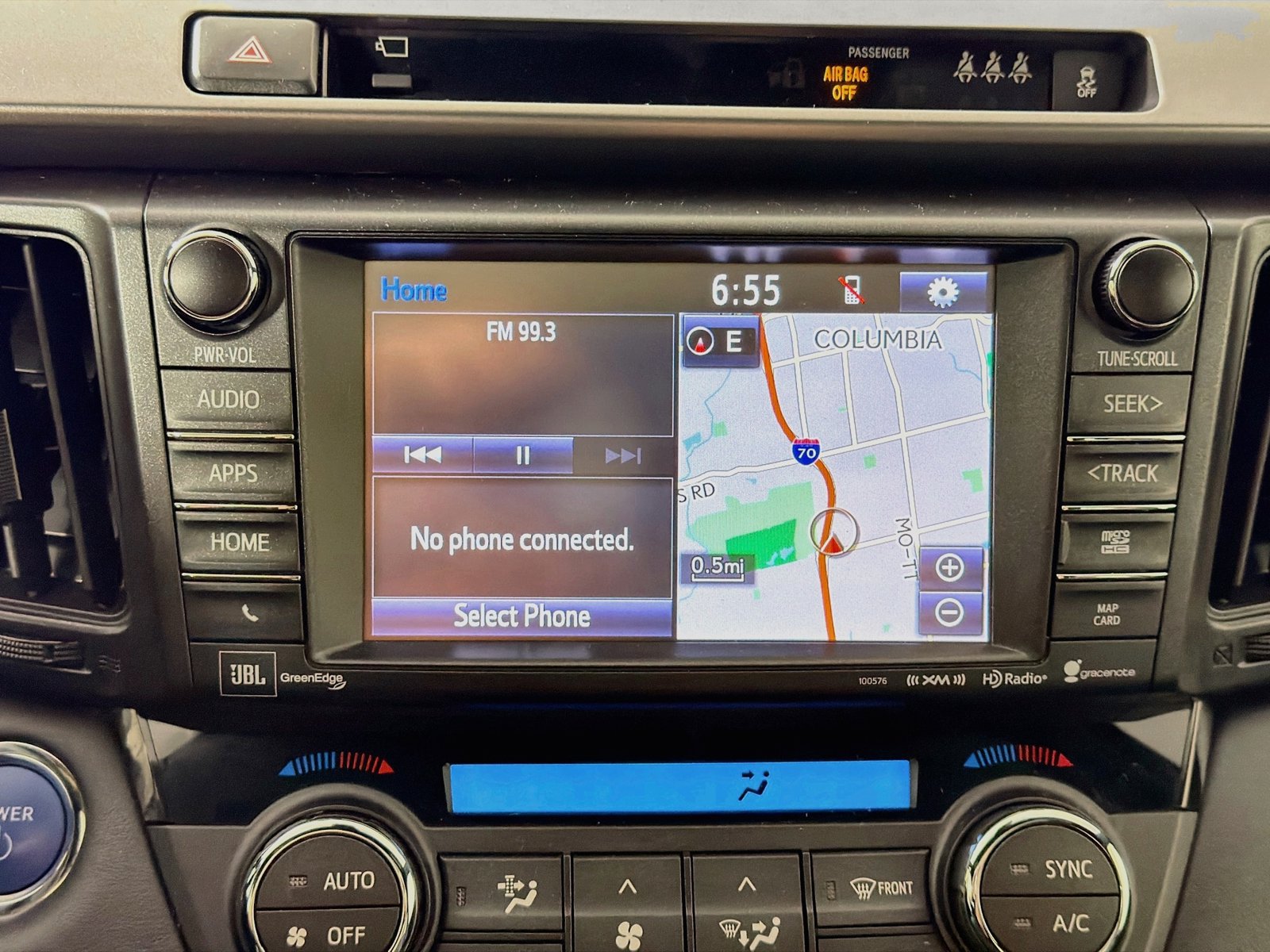 Used 2018 Toyota RAV4 SE w/ Advanced Technology Package AWD/4WD image 16