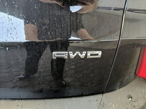 Used 2025 Ford Escape ST-Line w/ Cold Weather Package image 7