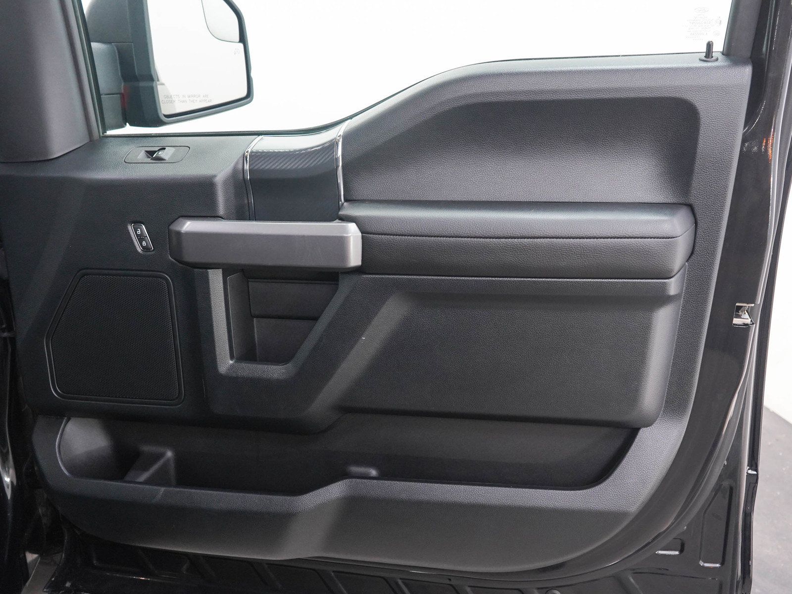 Used 2019 Ford F150 XLT w/ Equipment Group 302A Luxury AWD/4WD image 12