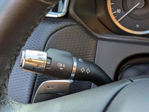 Used 2023 Land Rover Range Rover Velar R-Dynamic S image 16