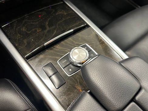 Used 2014 Mercedes-Benz E 350 Sedan image 28