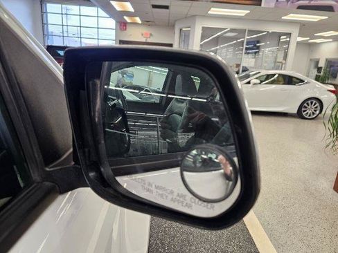 Used 2015 Chevrolet Colorado W/T RWD image 8