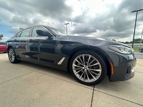Certified 2022 BMW 530i xDrive 530i xDrive Sedan w/ Convenience Package image 12