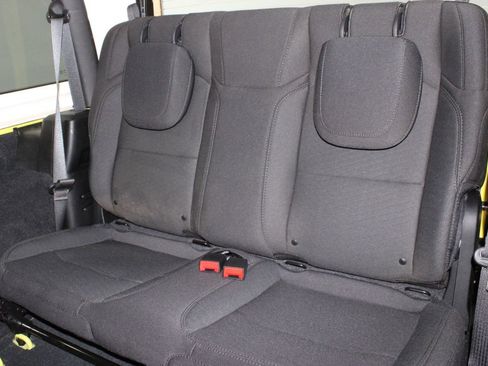 Used 2022 Jeep Wrangler Sport AWD/4WD image 21