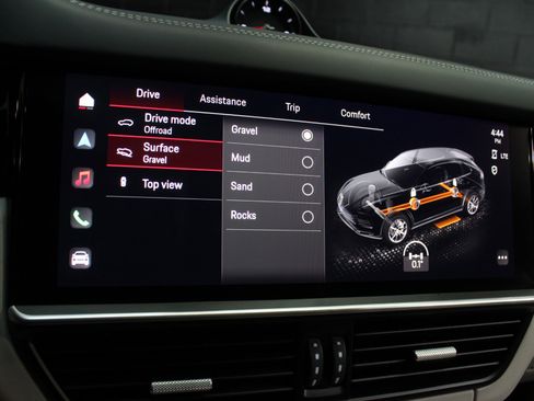 Used 2023 Porsche Cayenne Platinum Edition image 75