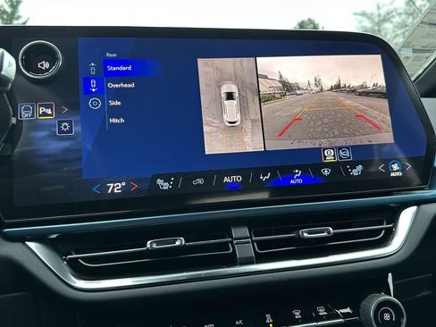 New 2026 Chevrolet Equinox EV LT image 25