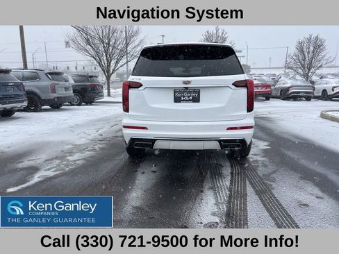 Used 2022 Cadillac XT6 Premium Luxury image 11