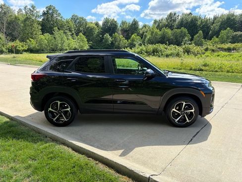 Used 2022 Chevrolet TrailBlazer RS w/ Sun and Liftgate Package AWD/4WD image 10