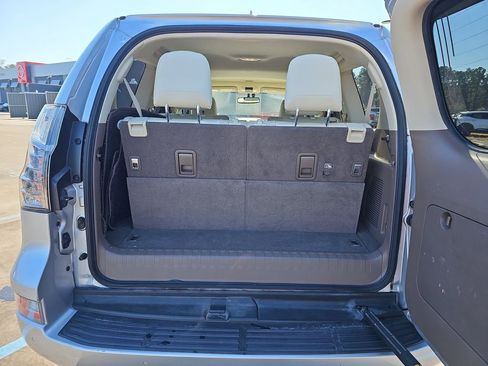 Used 2017 Lexus GX 460 AWD/4WD image 17