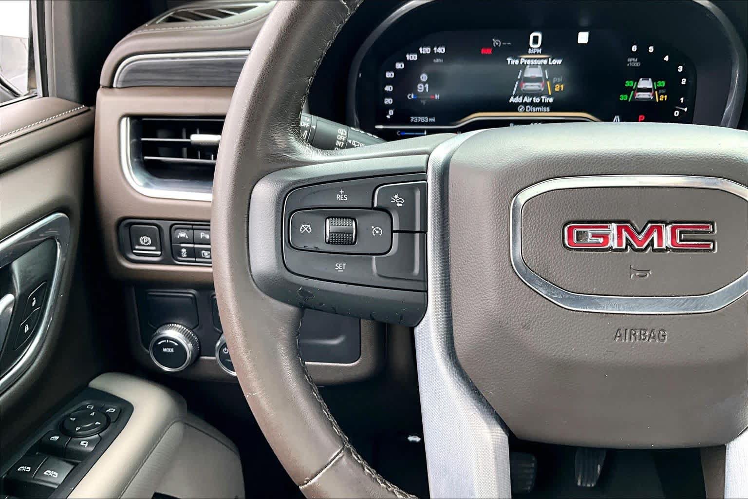 Used 2022 GMC Yukon SLT w/ SLT Premium Package RWD image 24