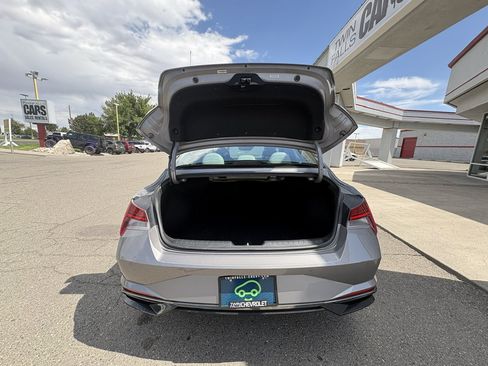 Used 2021 Hyundai Elantra Limited FWD image 37